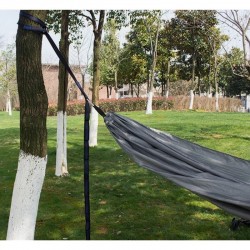 Une sangle de fixation bleu pour hamacs chaises