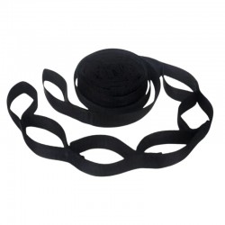 Une sangle de fixation noire pour hamac chaise